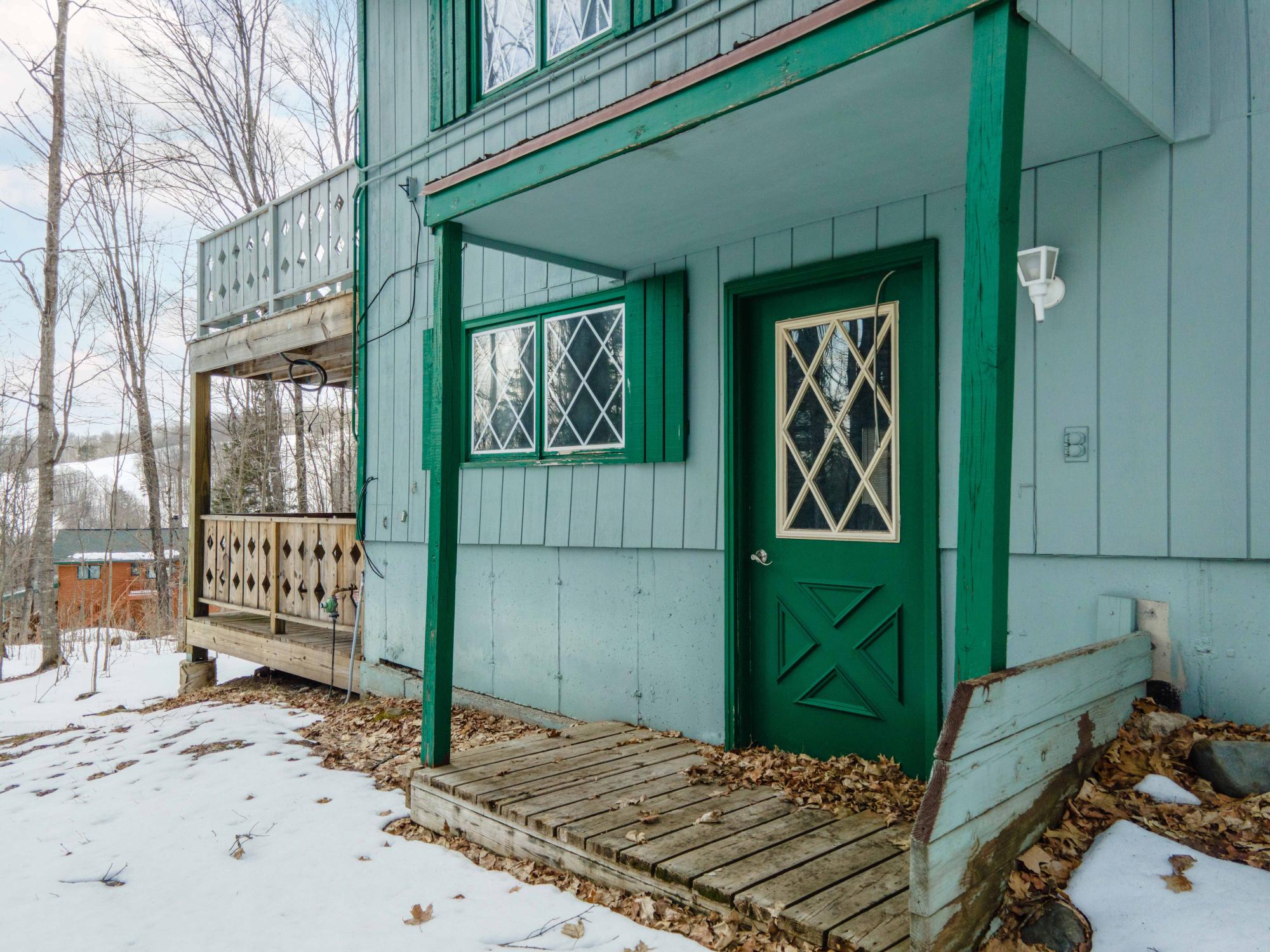 111 LITTLE DEER RD