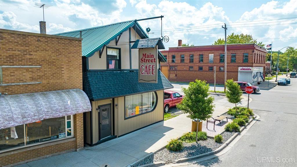 321 GENESEE ST W
