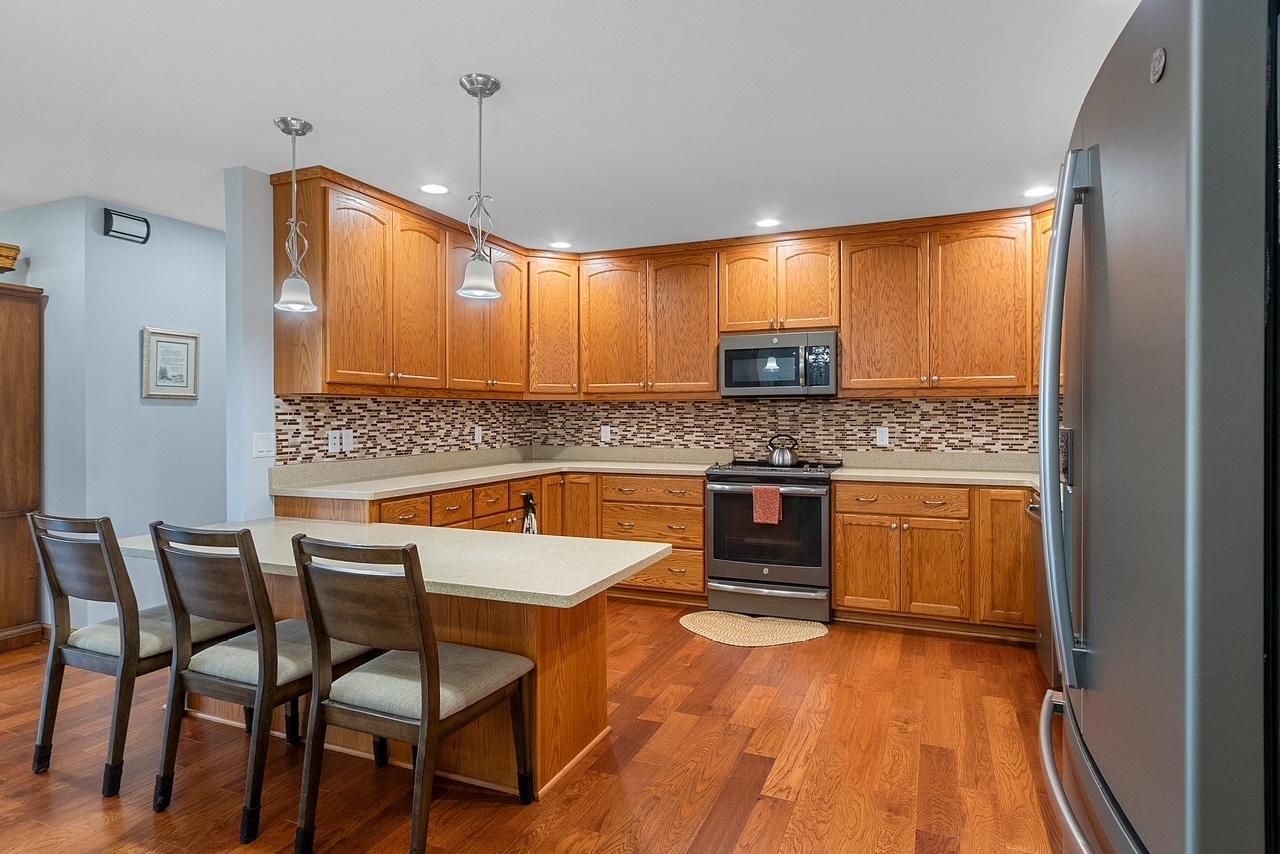 209 RIDGEWOOD DR