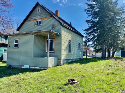 754 3rd Ave, Park Falls, WI 54552 - MLS#: 206704