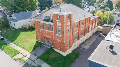 208 CHERRY ST Iron River MI 49935