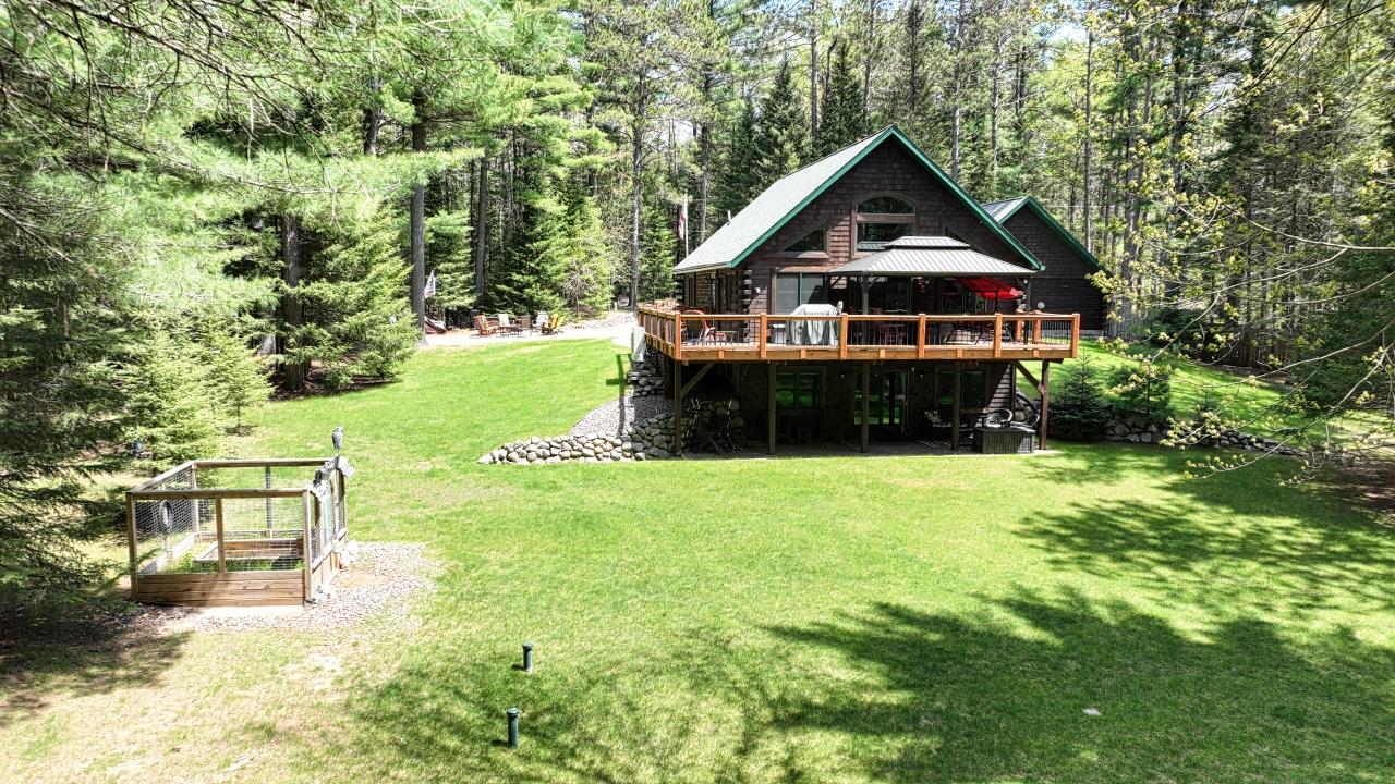 1615 DOGWOOD DR