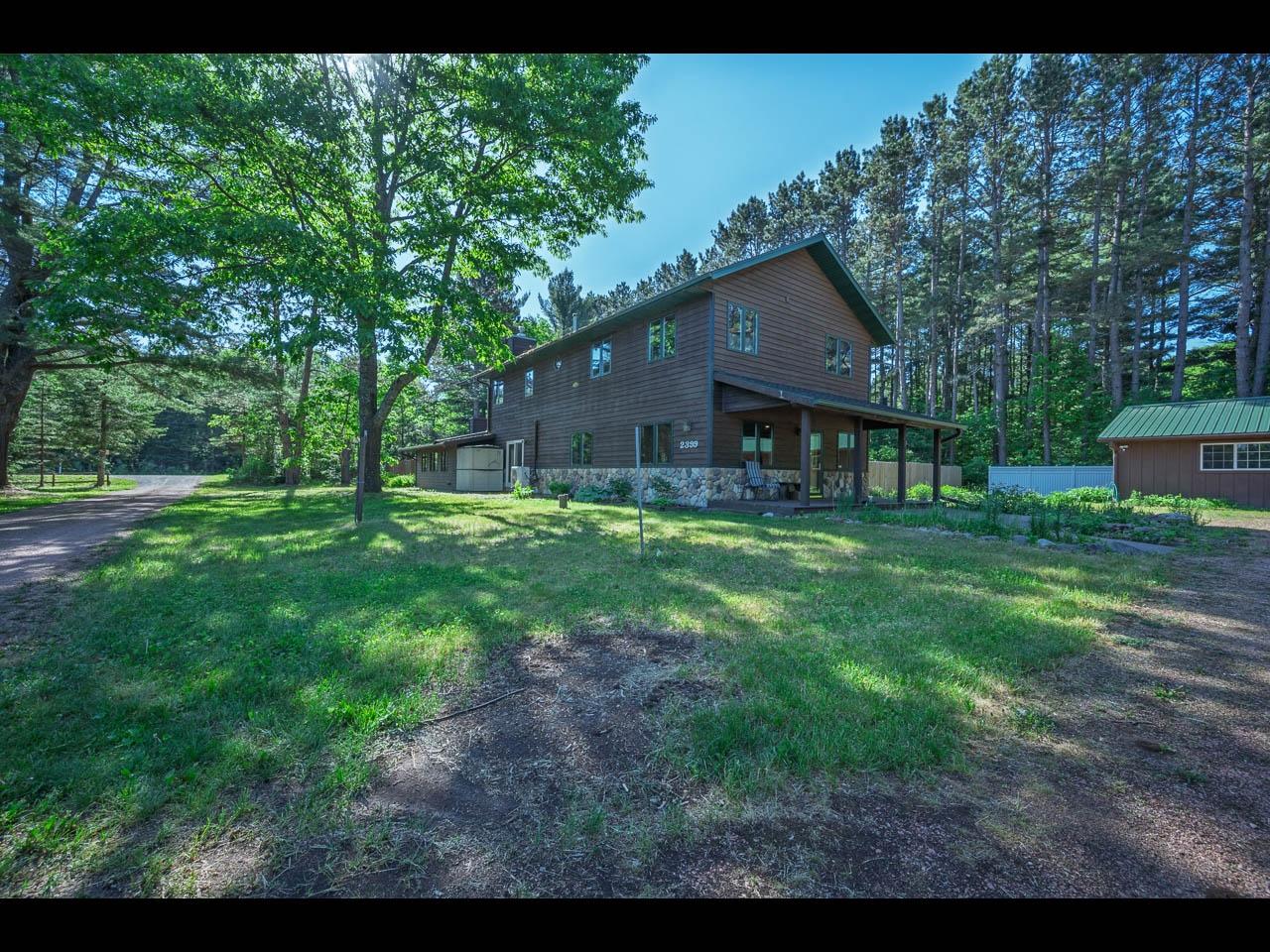 2399 GOLDFINCH LN