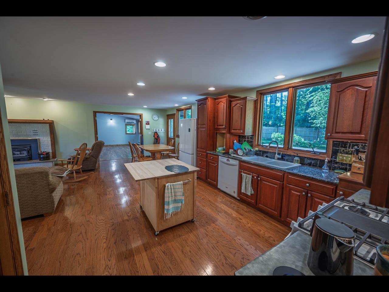 2399 GOLDFINCH LN