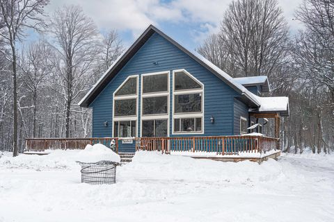 1680 MELODY LN Eagle River WI 54521