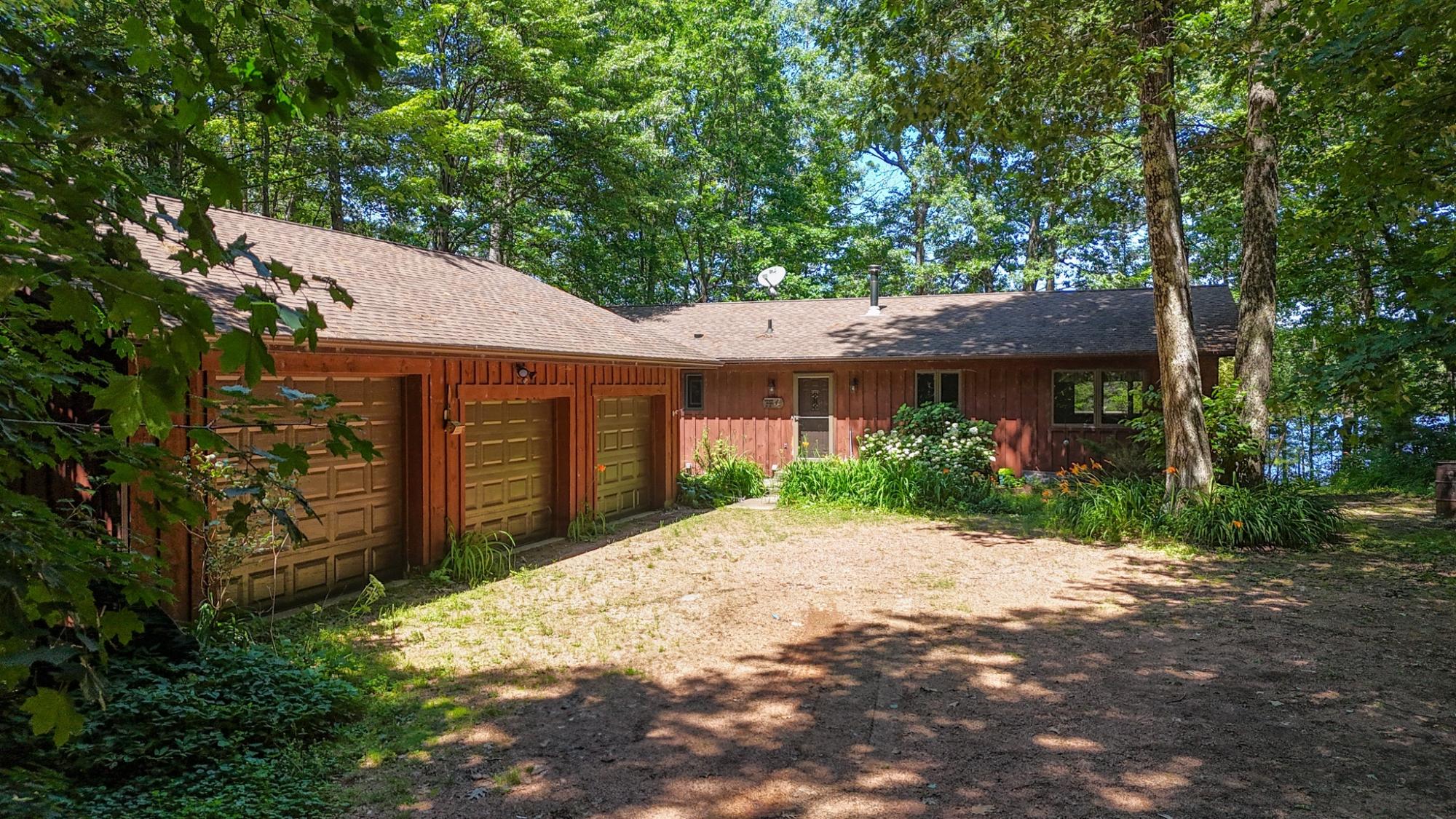 8471 SQUIRREL LK RD