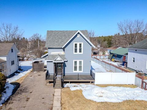 1002 7TH ST E Merrill WI 54452