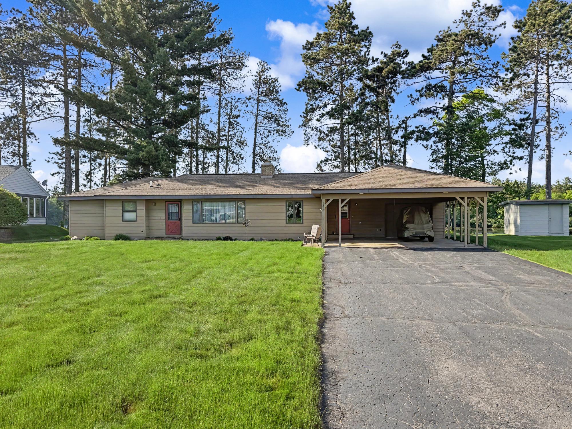 1219 KING RD E