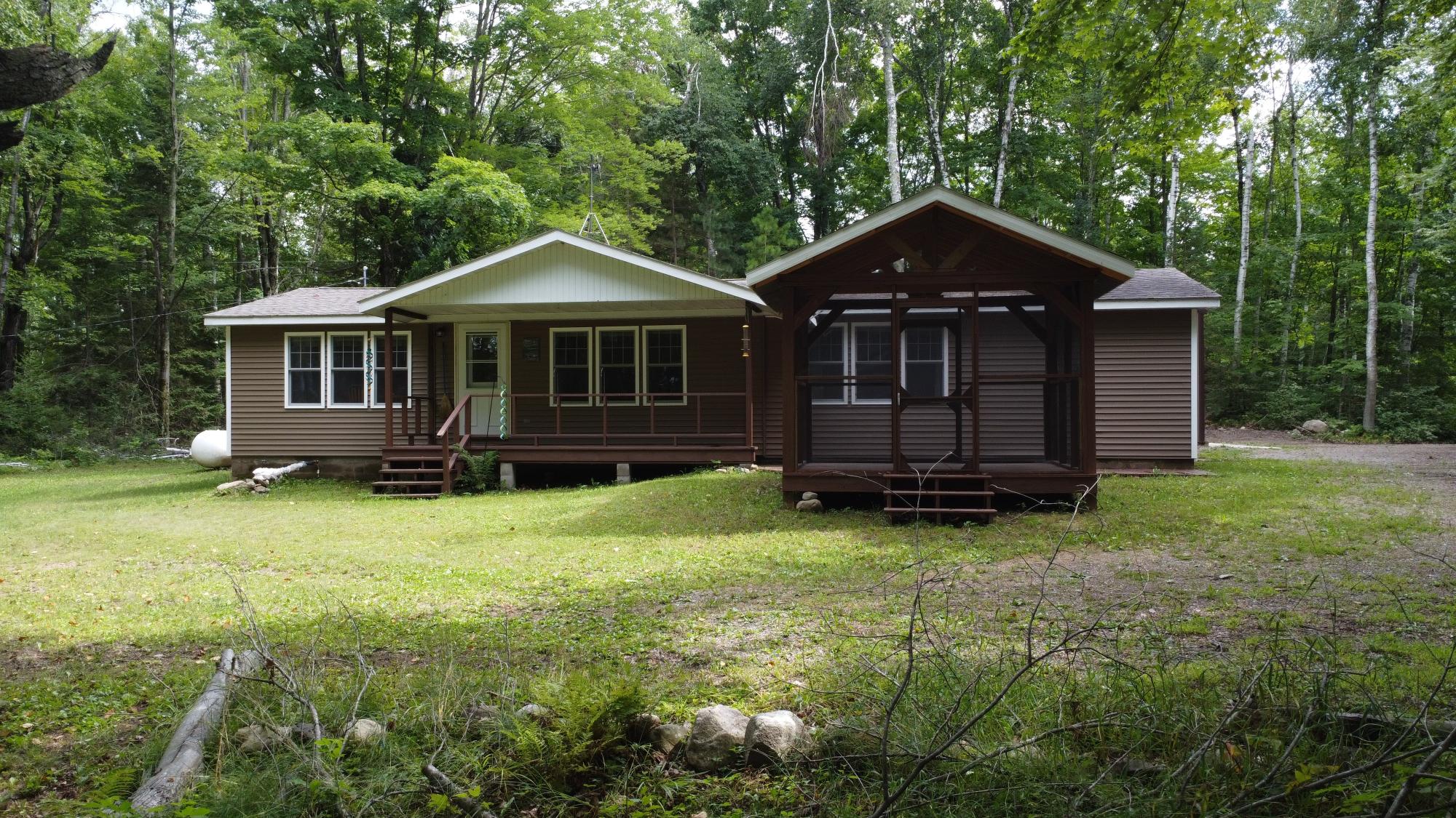 N7577 CENTENNIAL DR