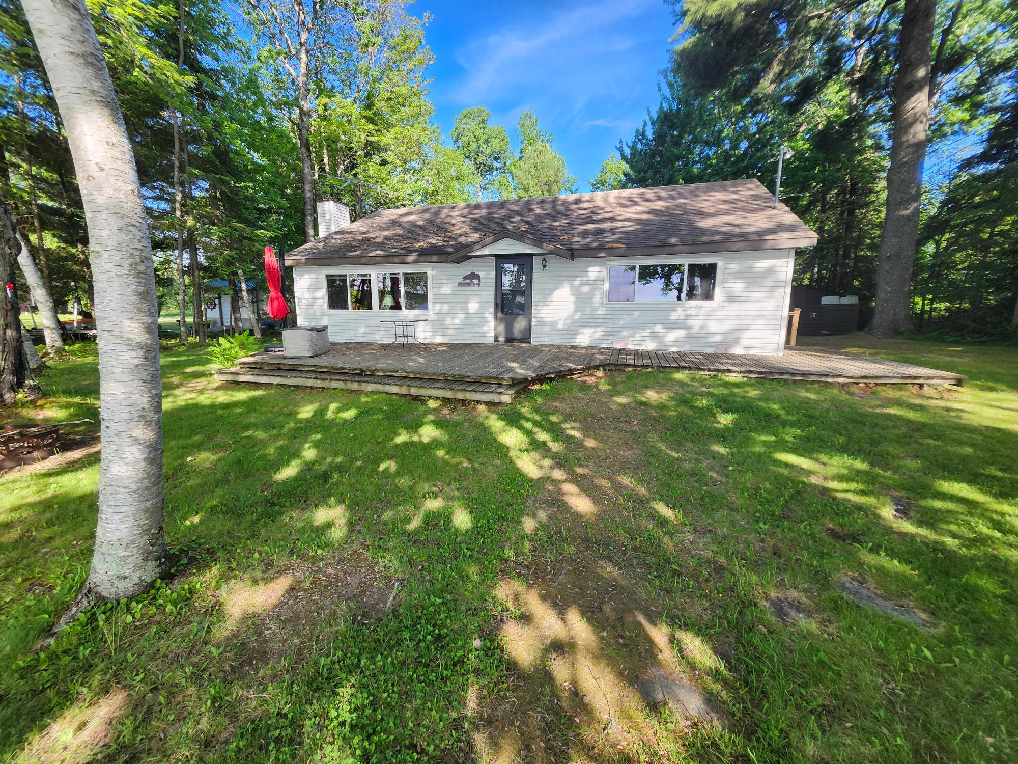 N10428 SOLBERG LAKE RD W