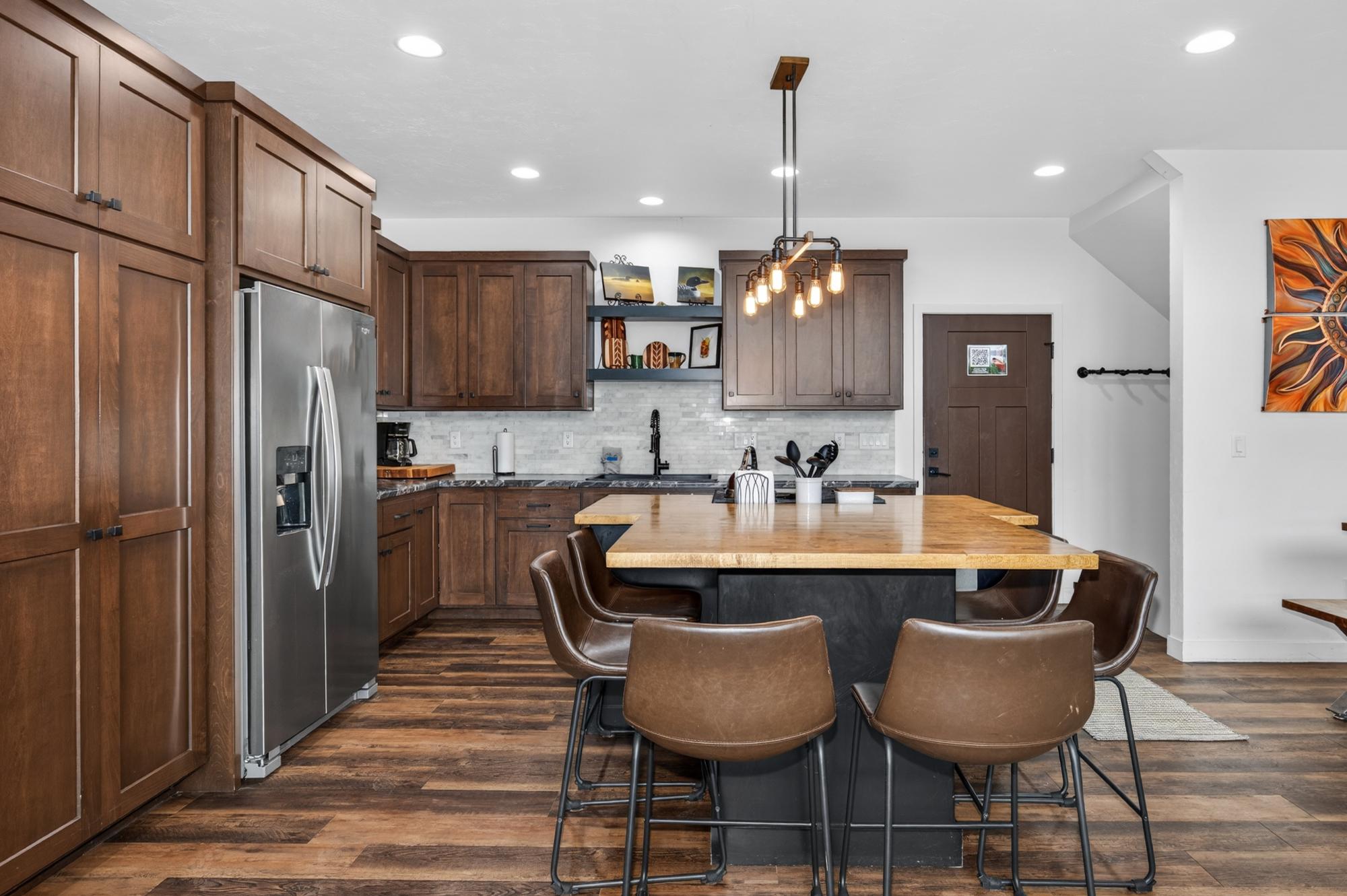 3126 EAGLE POINT WAY