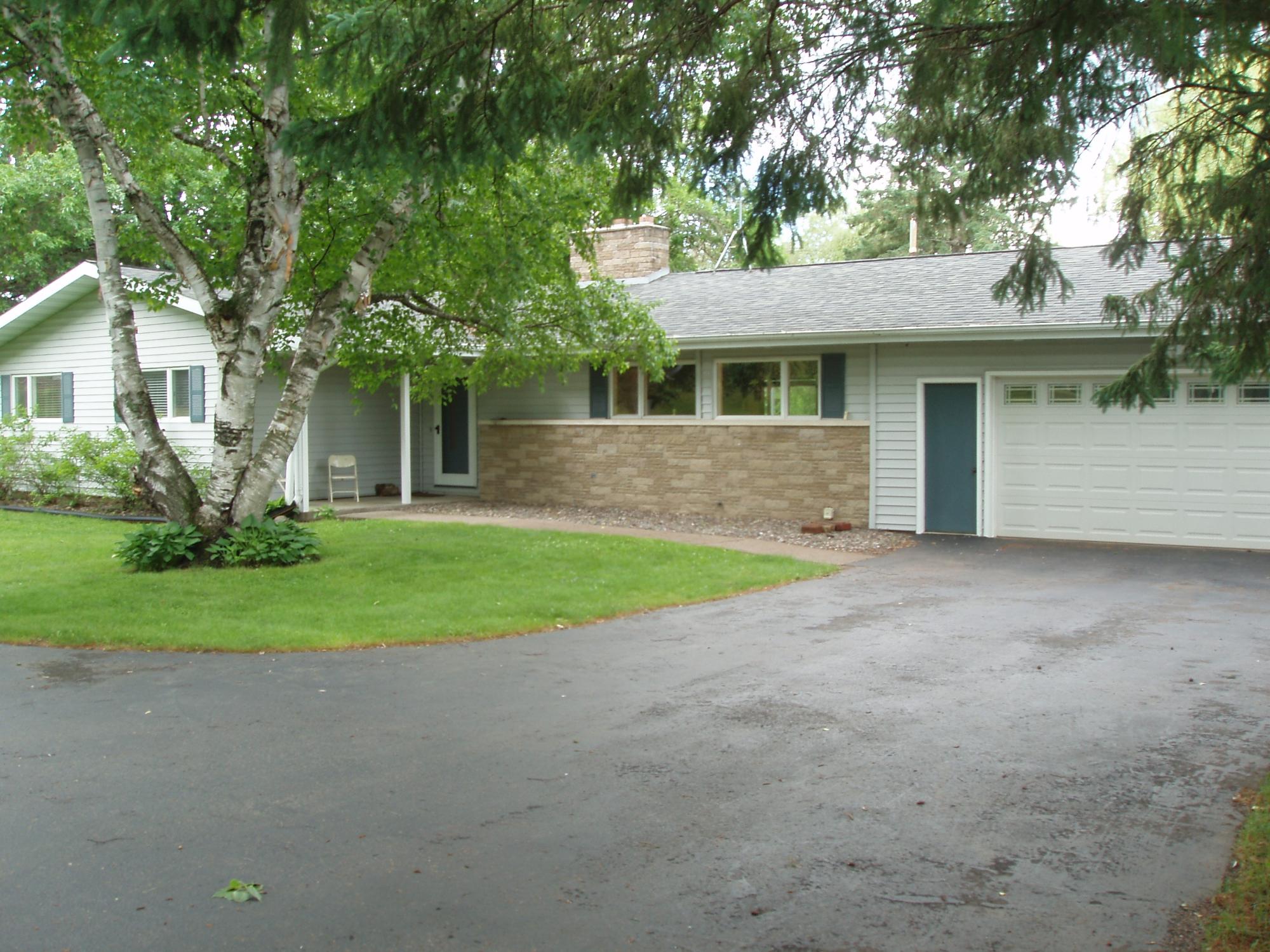 1153 SAUNDERS AVE