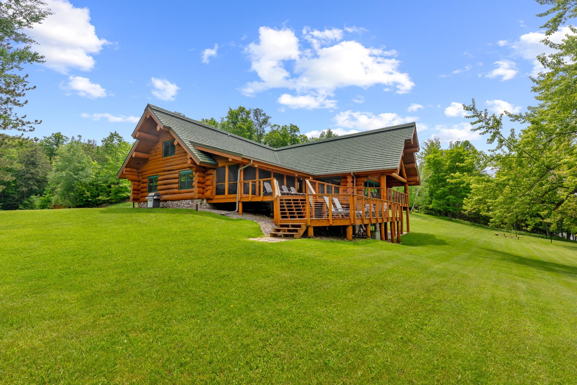 230 VISTA LN