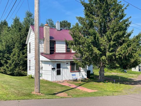 702 CARY RD Hurley WI 54534