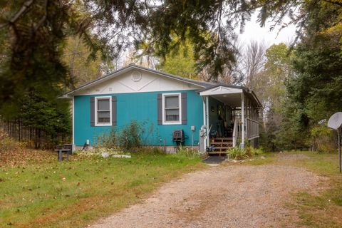 8076 HUFF LN Alvin WI 54542