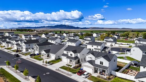 Tiny photo for 2832 S SHORELINE DR W, Syracuse, UT 84075 (MLS # 2152824)