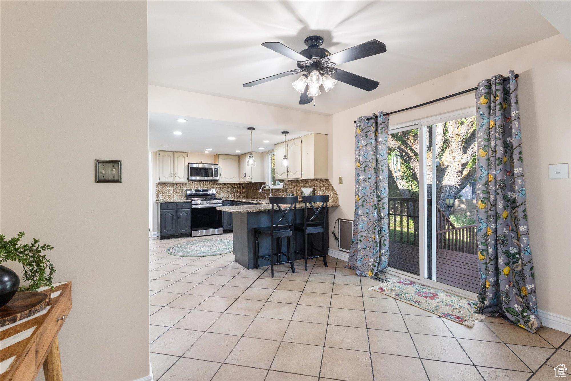 BLACK HAWK - Residential