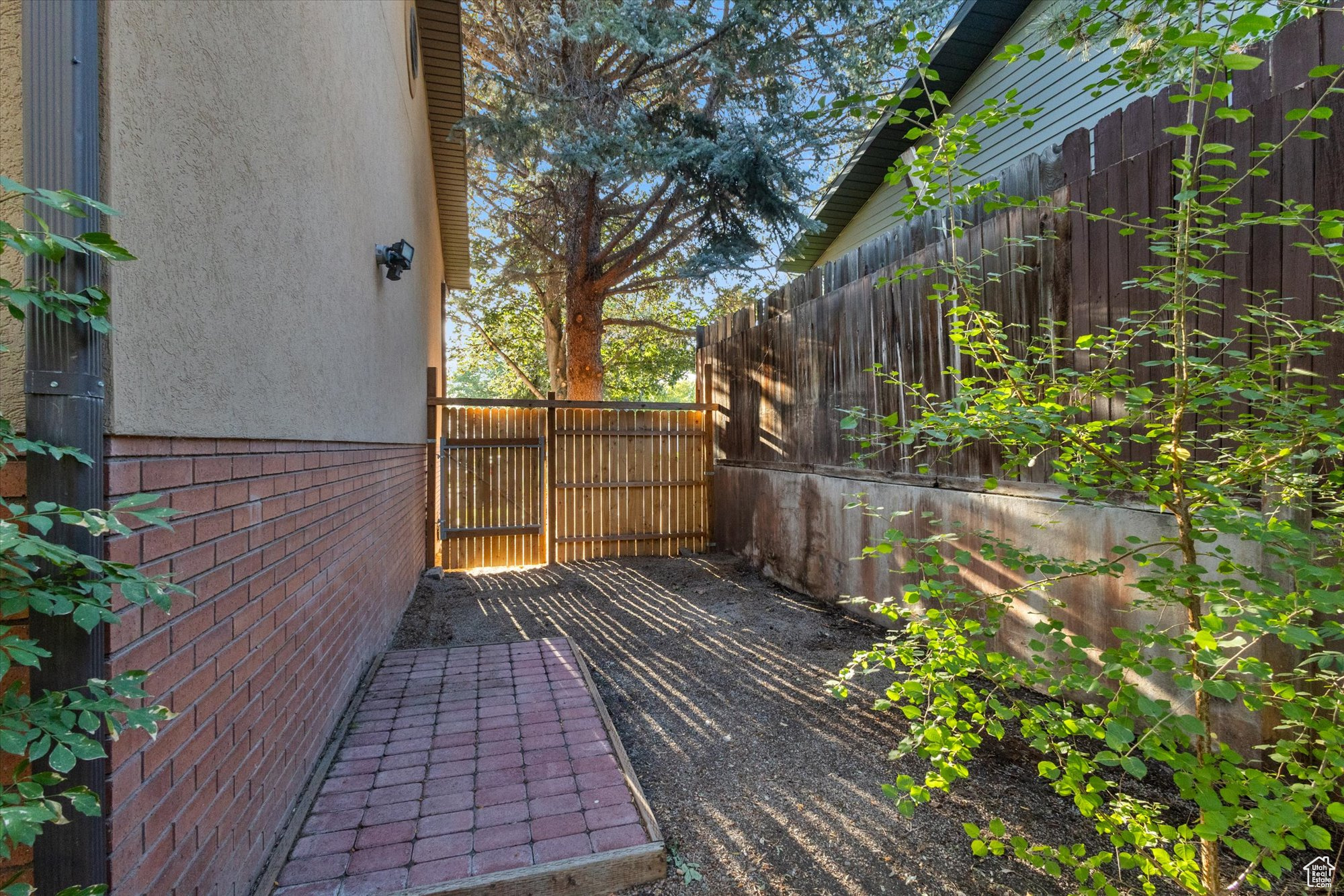 BLACK HAWK - Residential