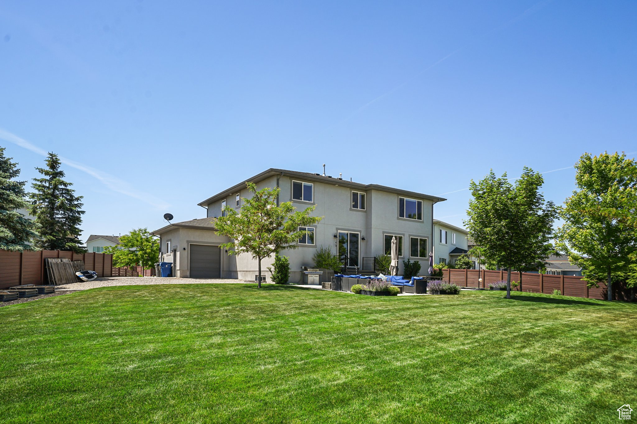PARKSIDE AT WATERS EDGE - Residential