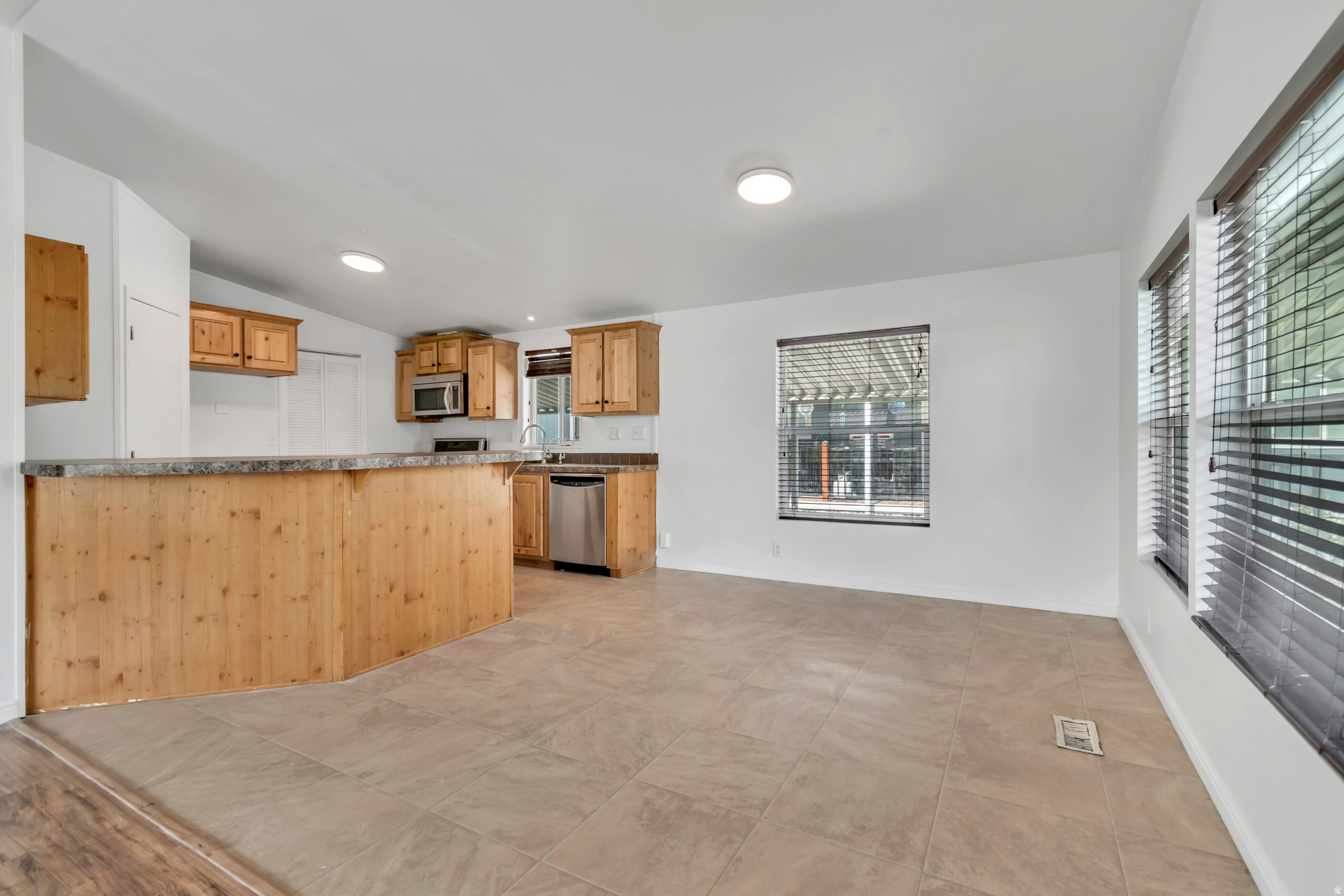 MAJESTIC OAKS - Residential