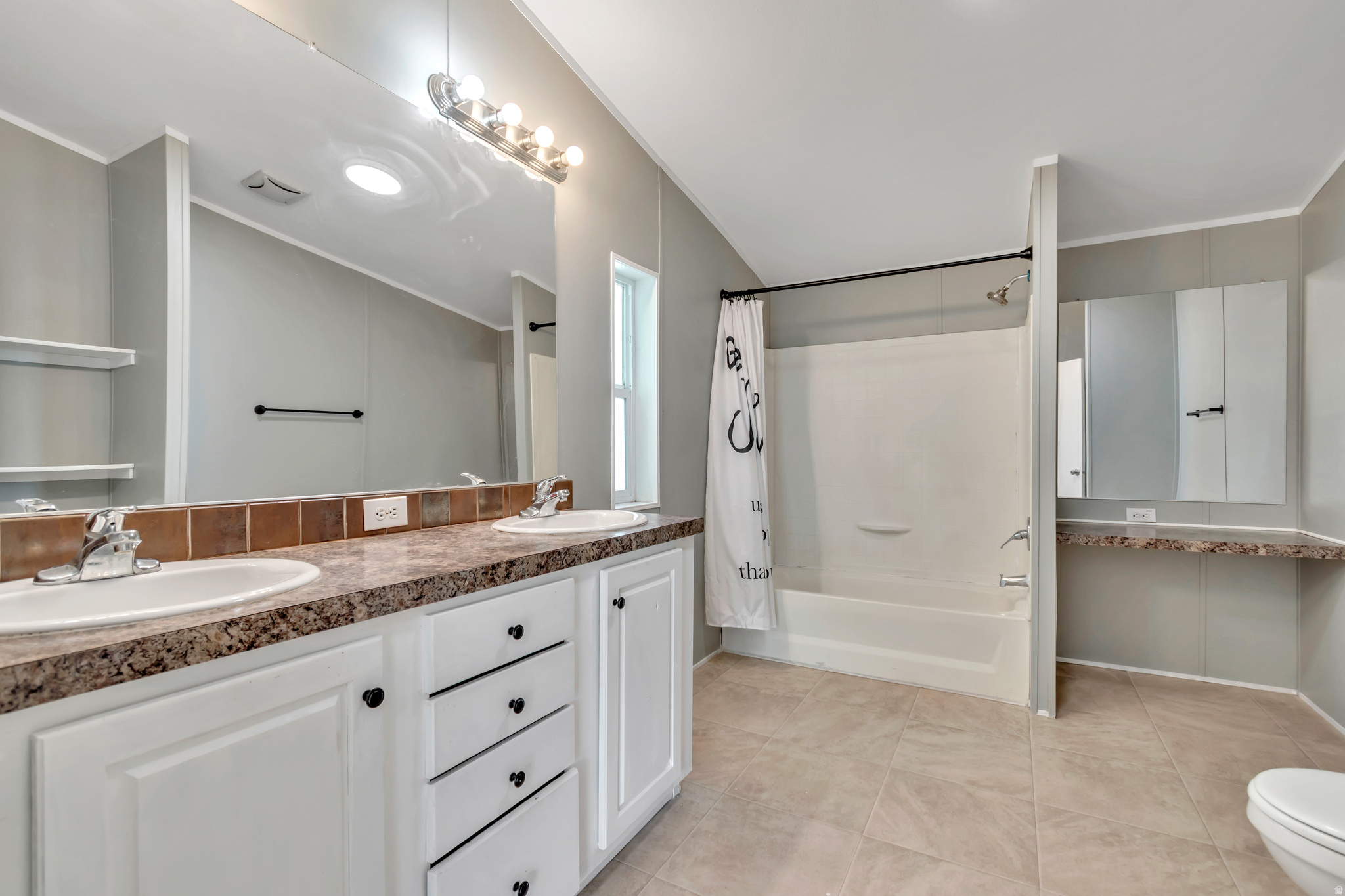 MAJESTIC OAKS - Residential