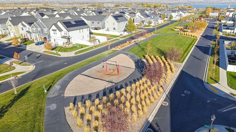 Tiny photo for 32 E HARMONY CT, Saratoga Springs, UT 84045 (MLS # 2135334)