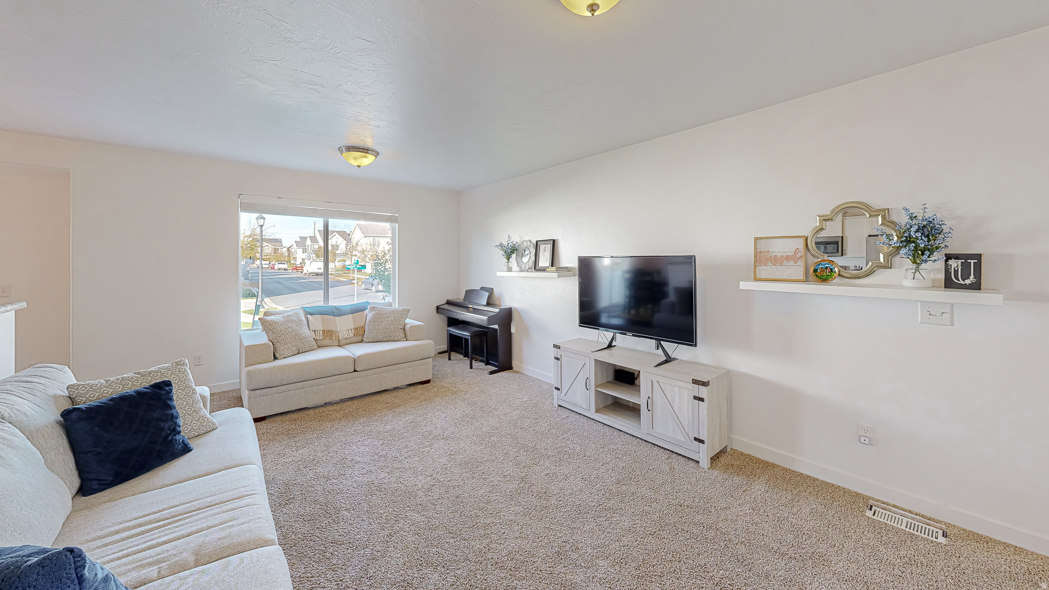 LEGACY FARMS - Residential