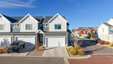Tiny photo for 32 E HARMONY CT, Saratoga Springs, UT 84045 (MLS # 2135334)