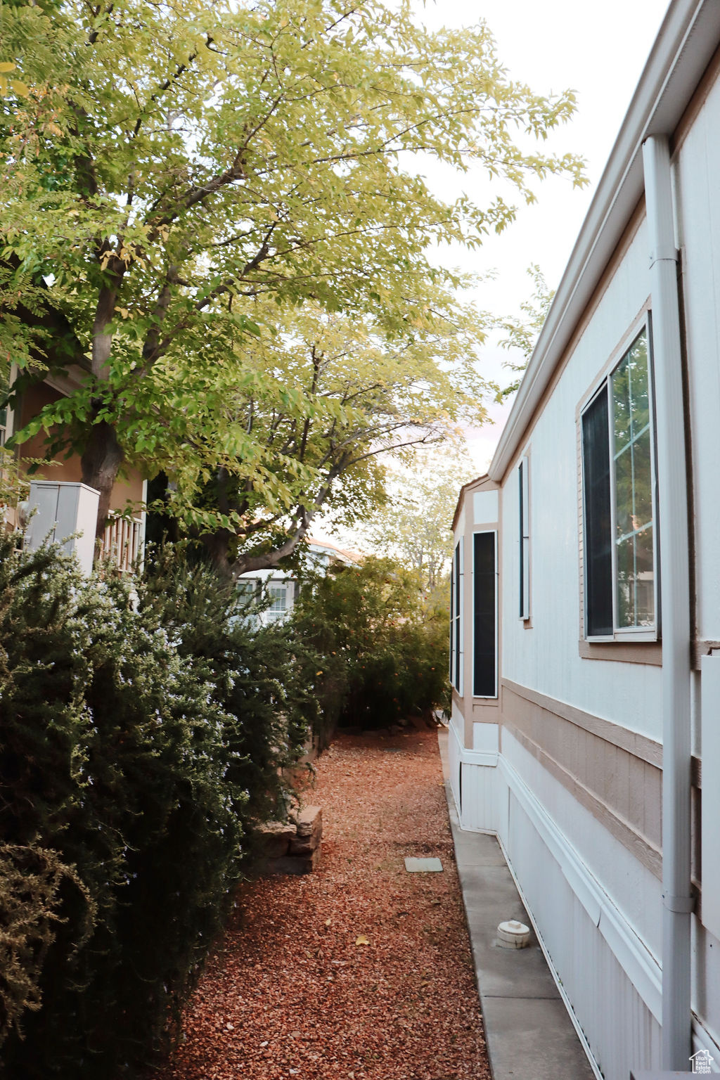 HARRISBURG LAKESIDE ESTATES - Residential