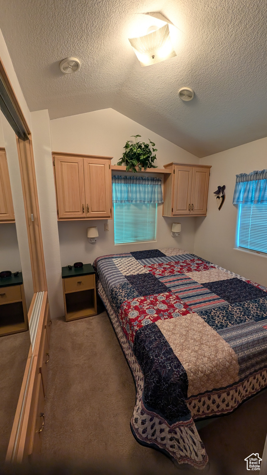 HARRISBURG LAKESIDE ESTATES - Residential