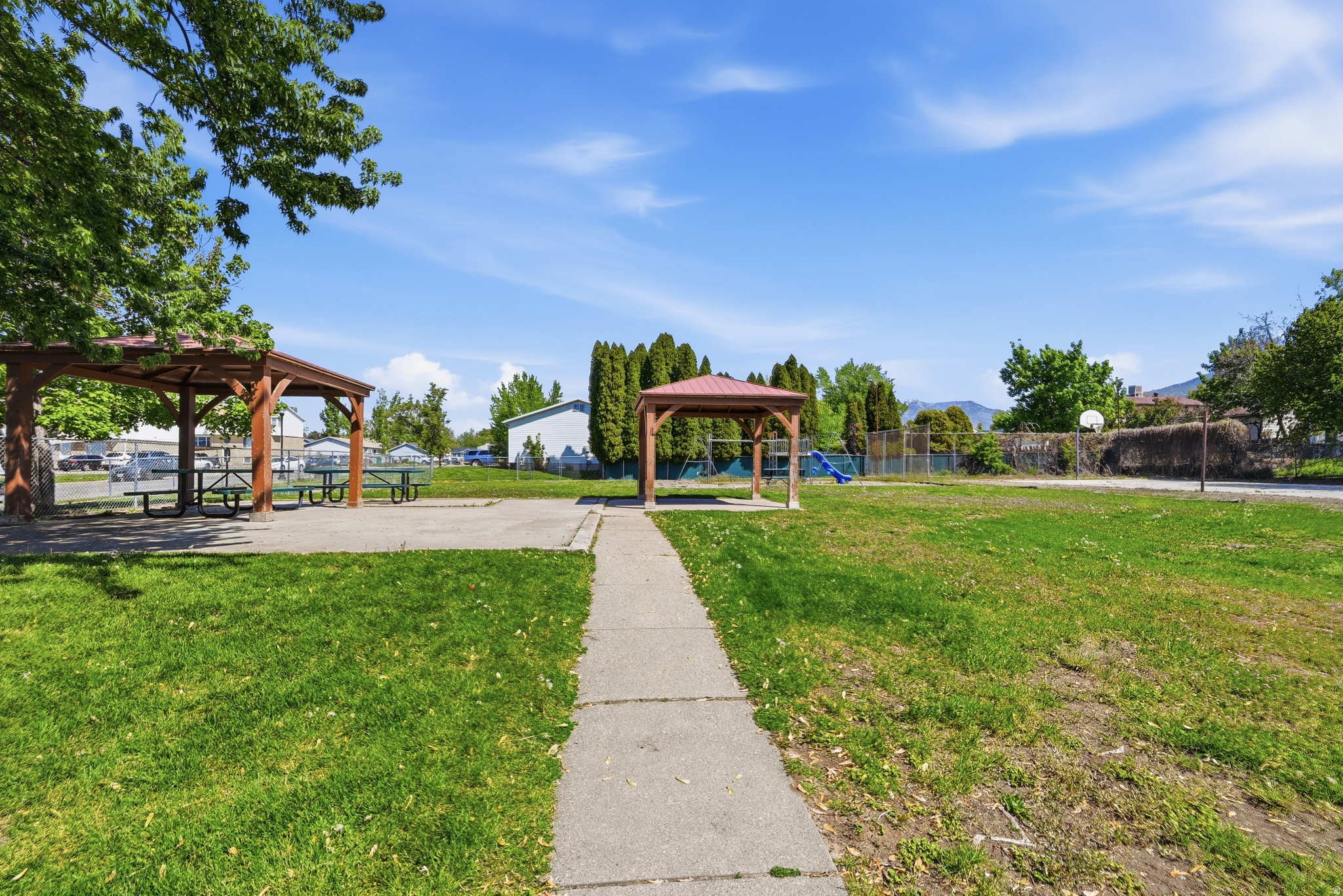NAYON HEIGHTS CONDO. - Residential