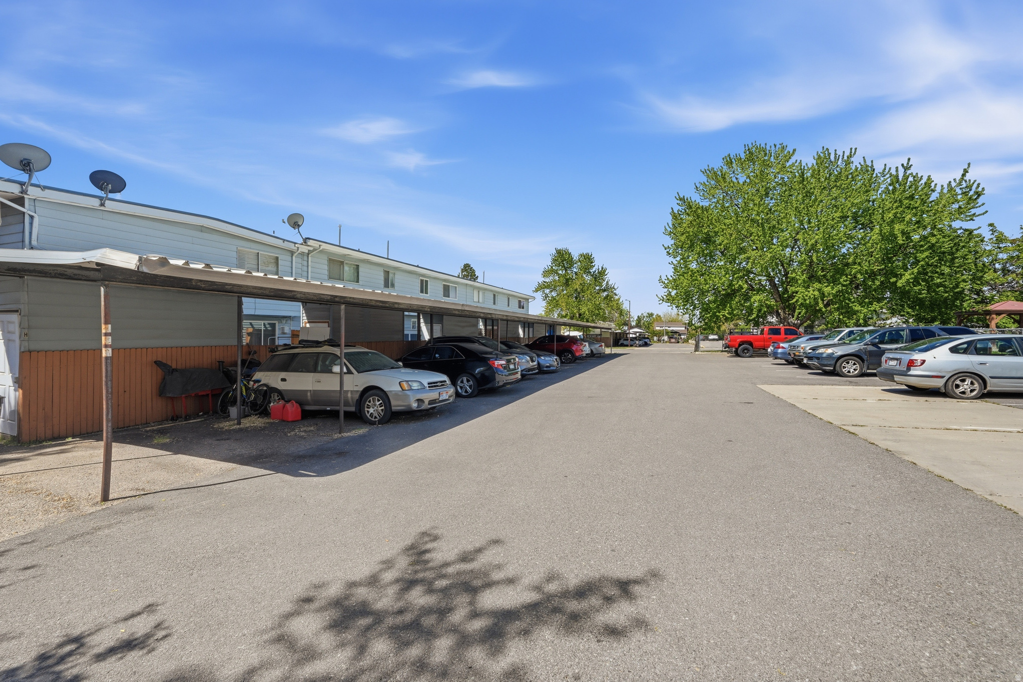 NAYON HEIGHTS CONDO. - Residential
