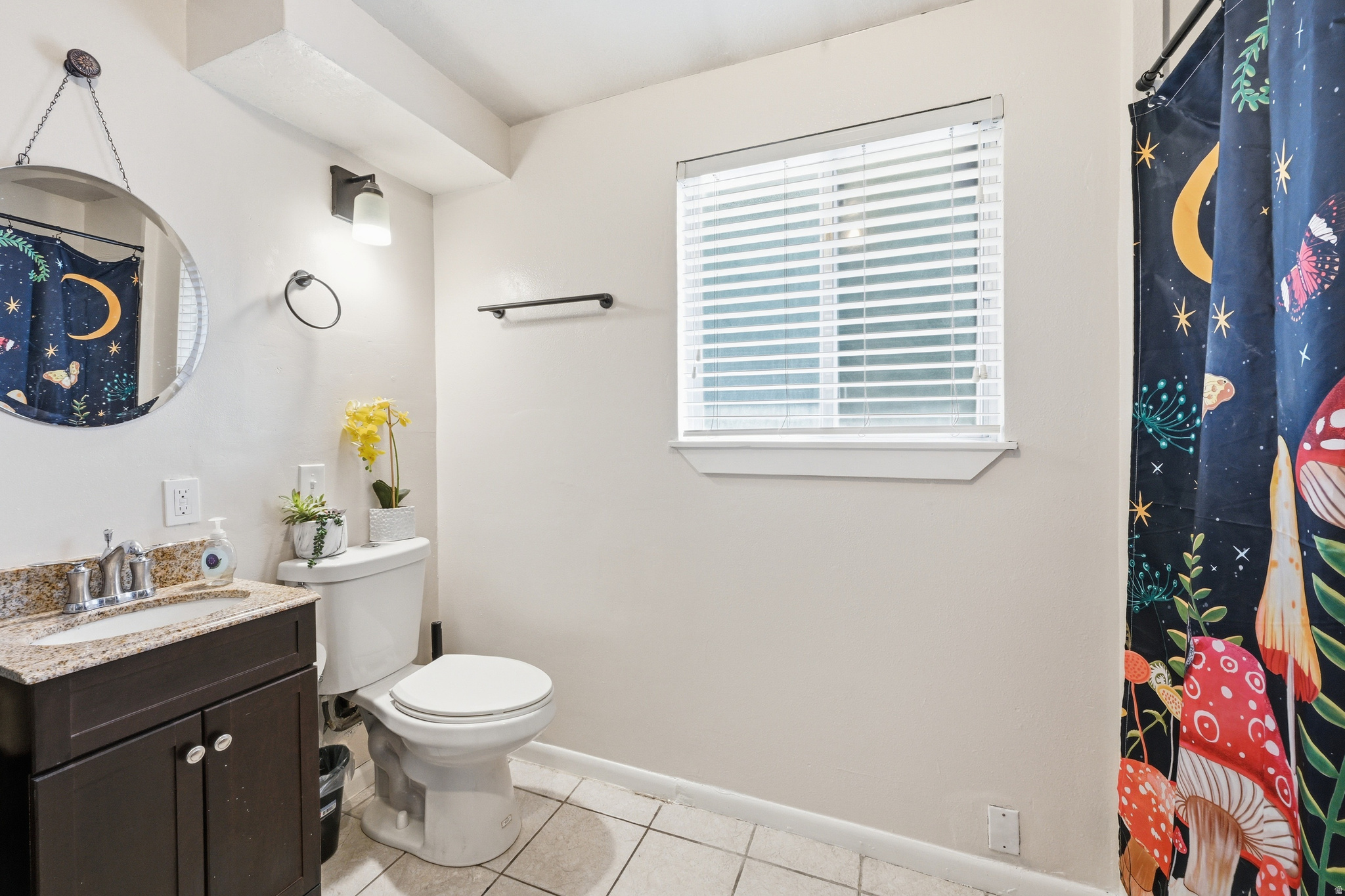 NAYON HEIGHTS CONDO. - Residential