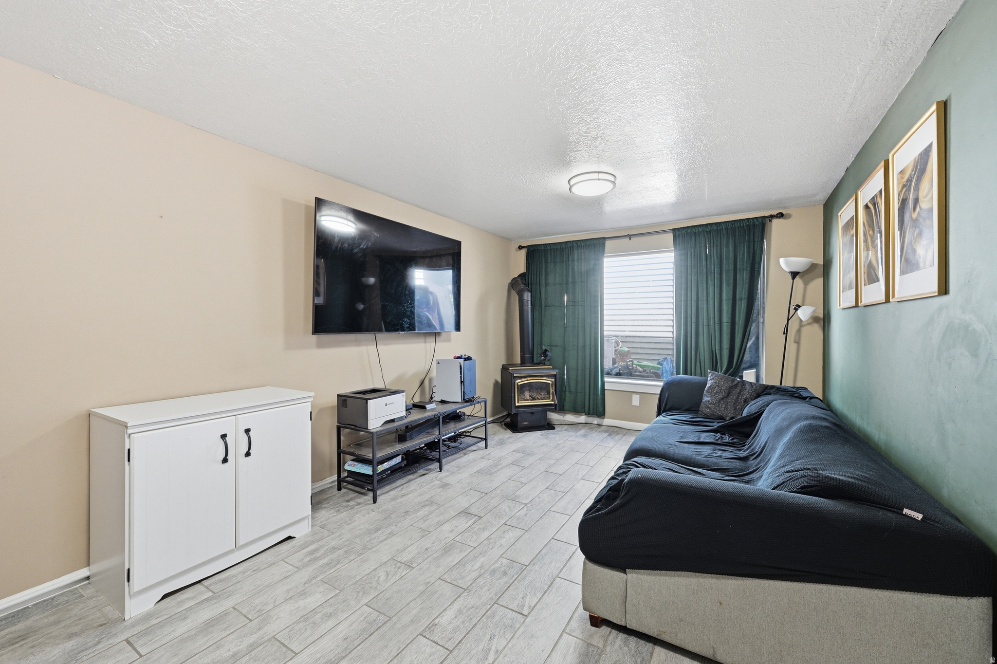 NAYON HEIGHTS CONDO. - Residential