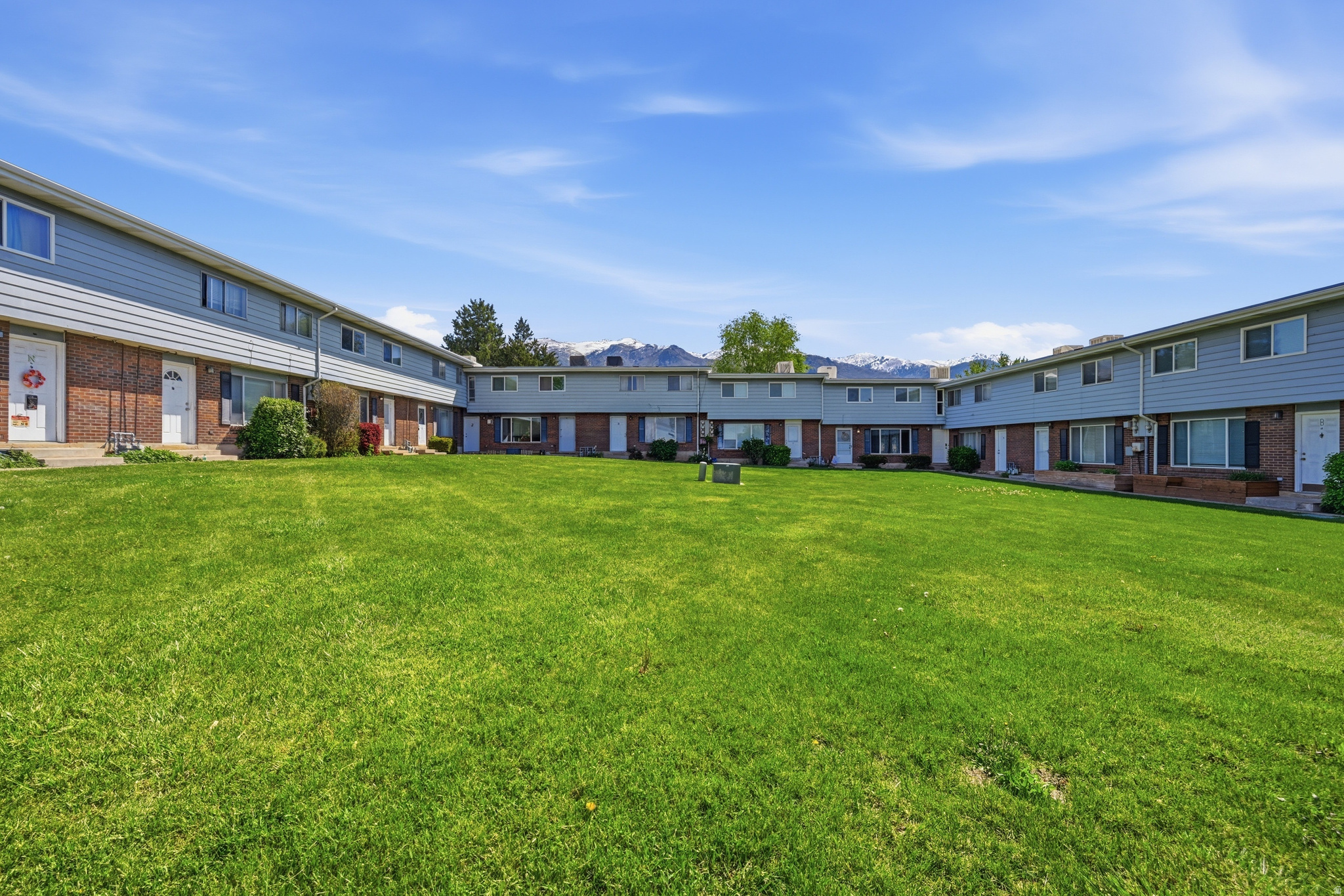 NAYON HEIGHTS CONDO. - Residential
