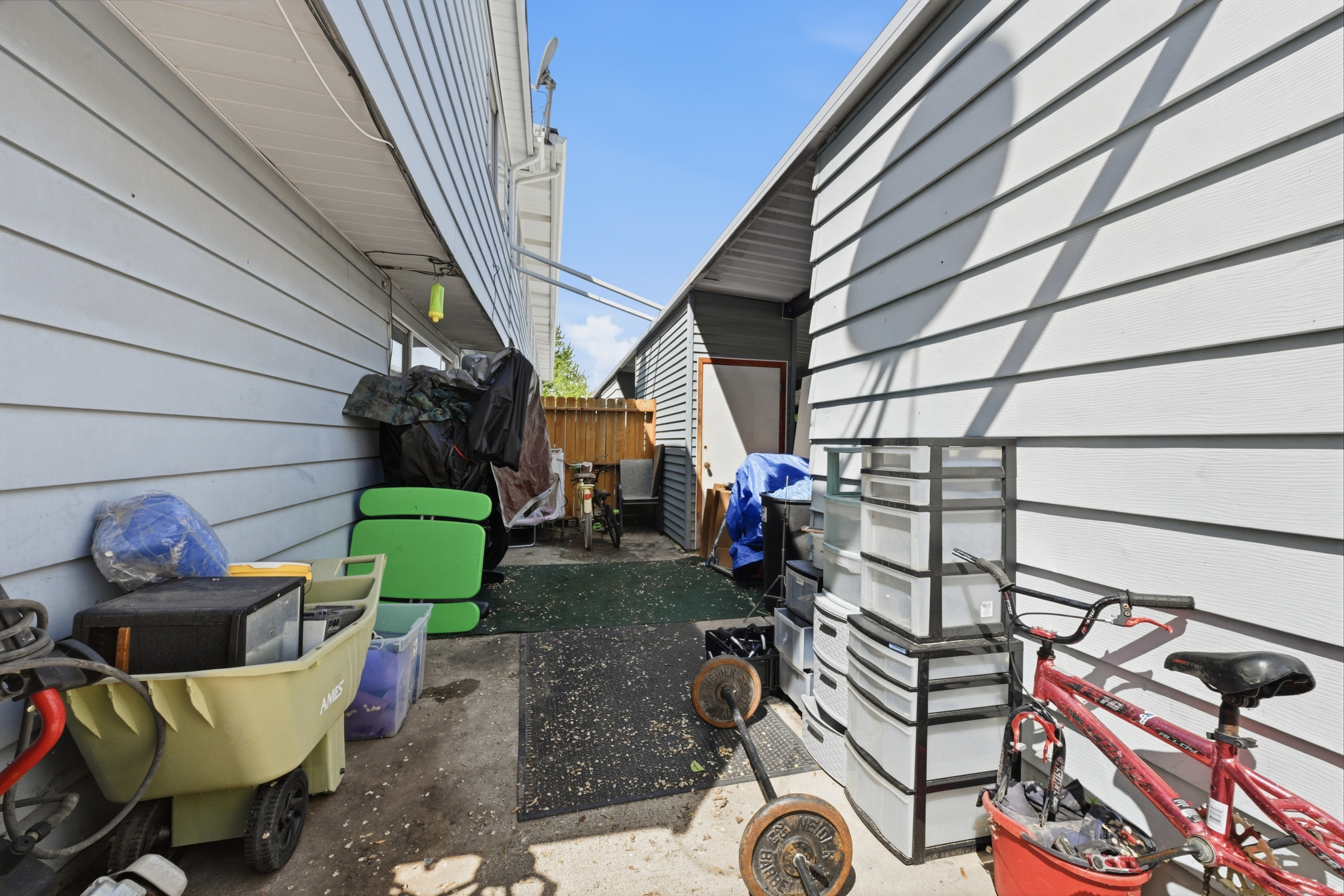 NAYON HEIGHTS CONDO. - Residential