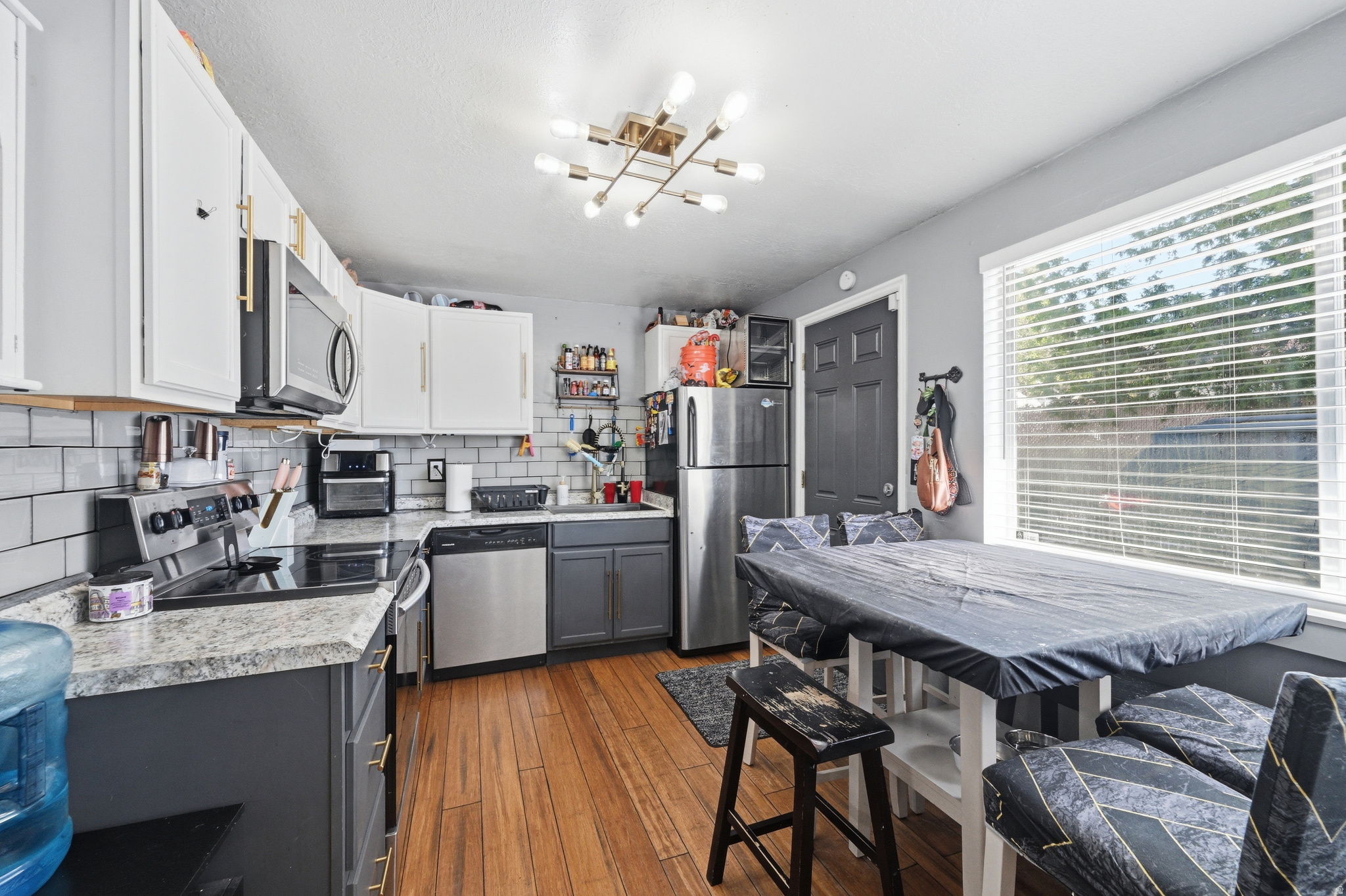 NAYON HEIGHTS CONDO. - Residential