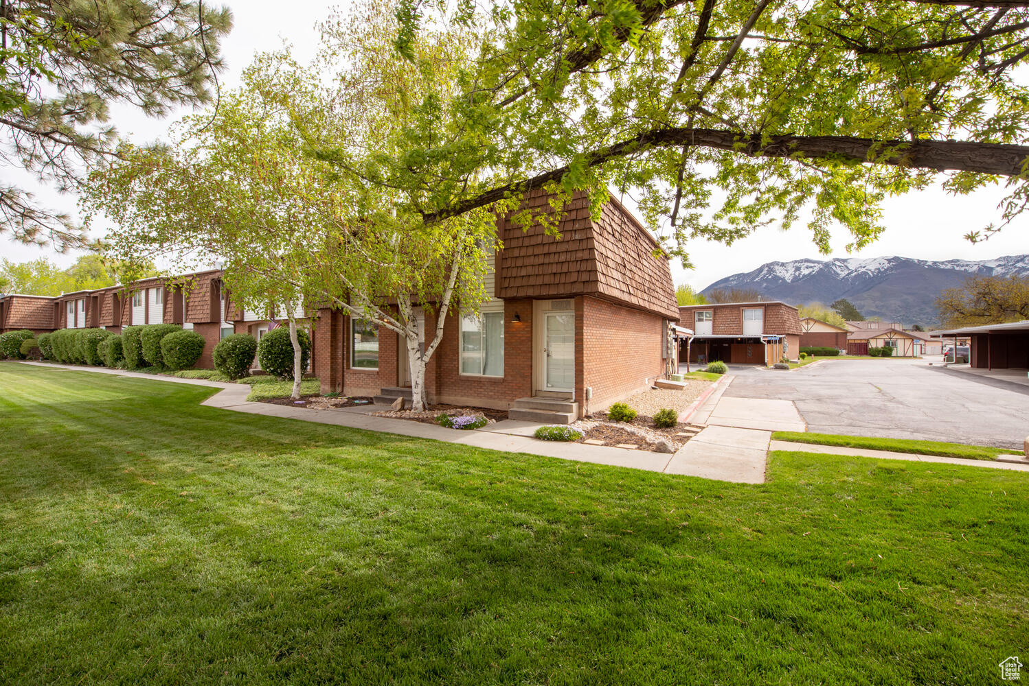 SHERWOOD PARK - Residential