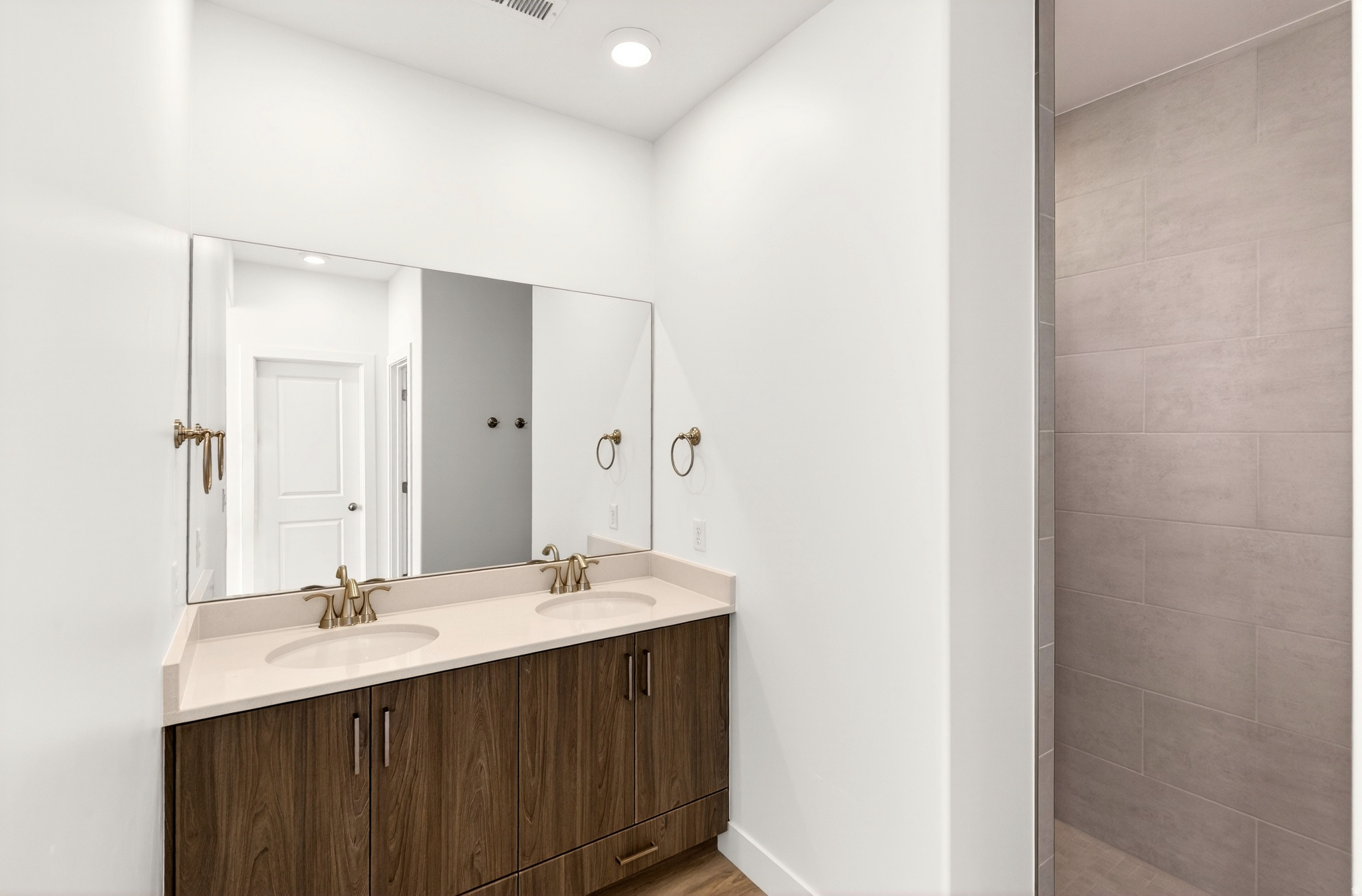 DESERT COLOR / SAGE HAVEN - Residential