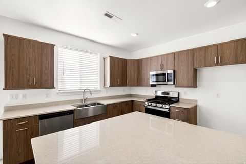 Tiny photo for 493 W AVERY LN, Saint George, UT 84790 (MLS # 2127475)