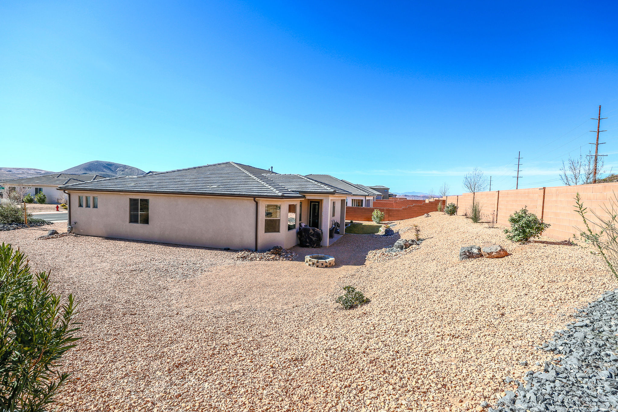 PAINTED SANDS - Residential