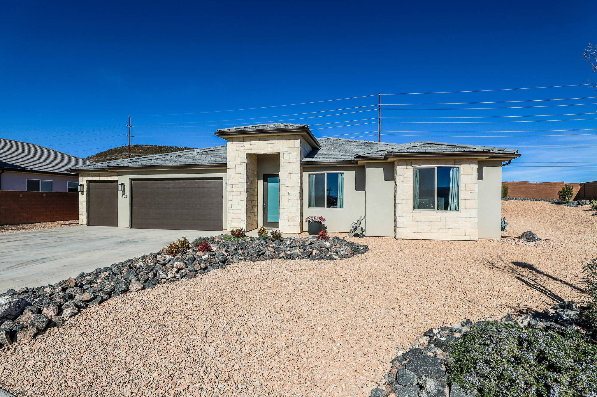 PAINTED SANDS - Residential