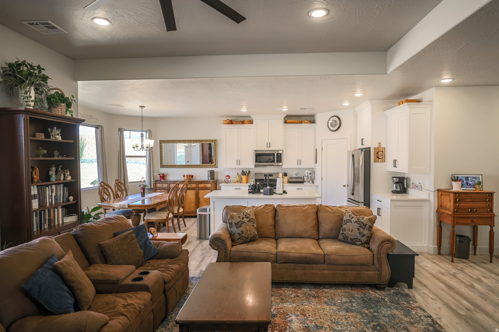 PAINTED SANDS - Residential