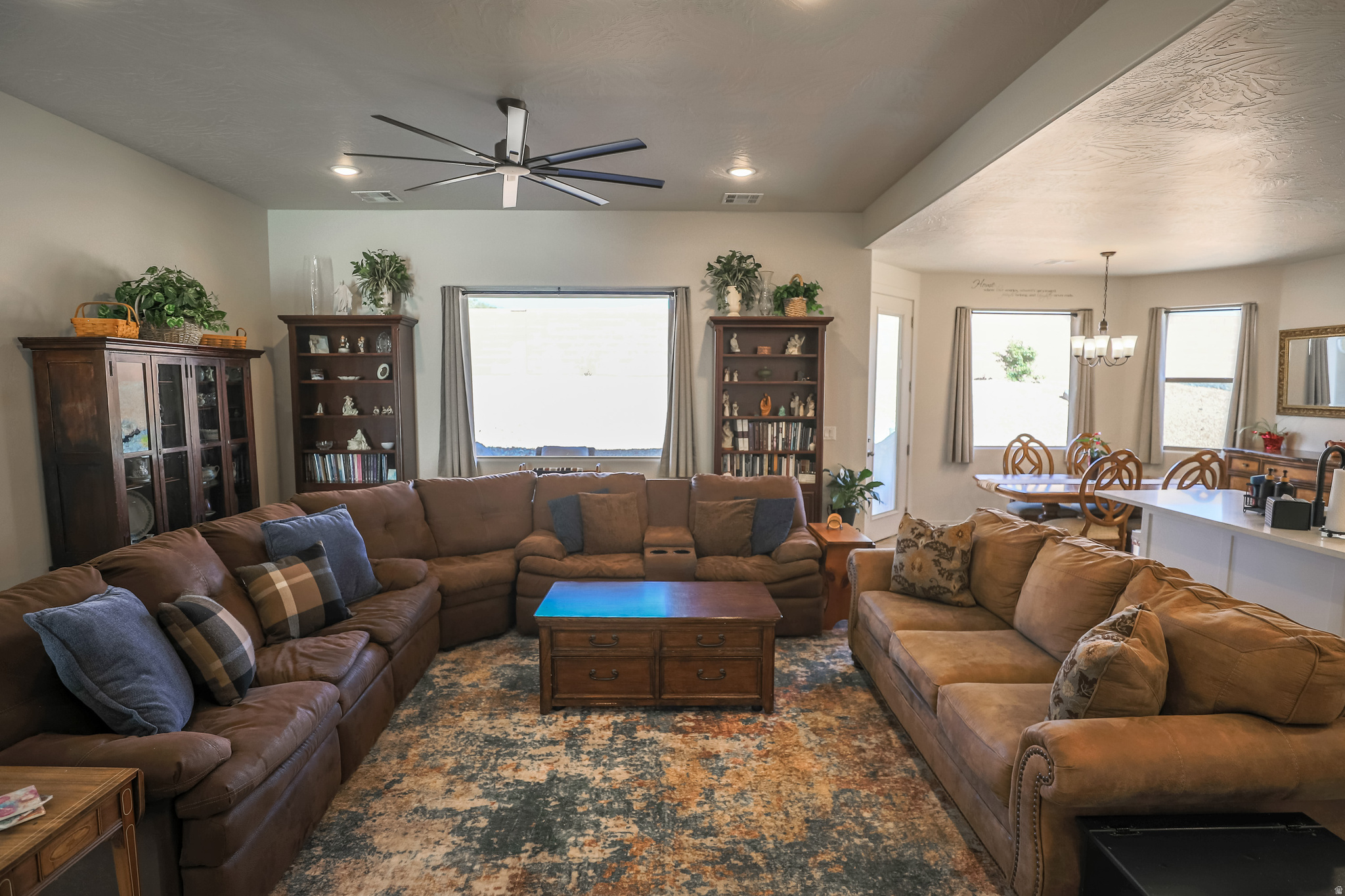 PAINTED SANDS - Residential