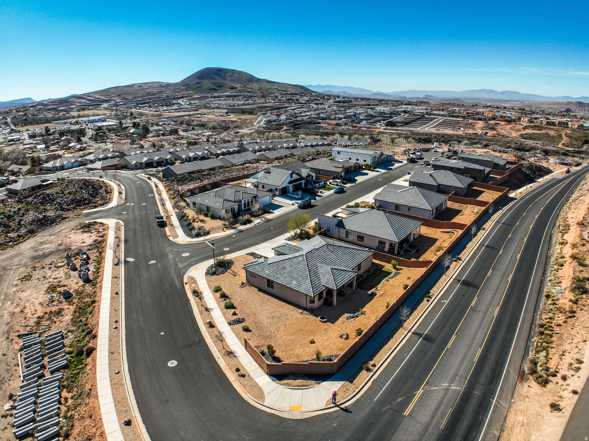 PAINTED SANDS - Residential