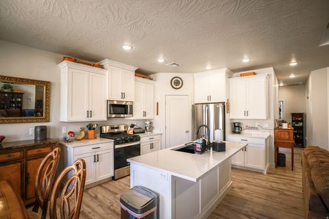 Tiny photo for 1452 W 540 N, Hurricane, UT 84737 (MLS # 2135394)