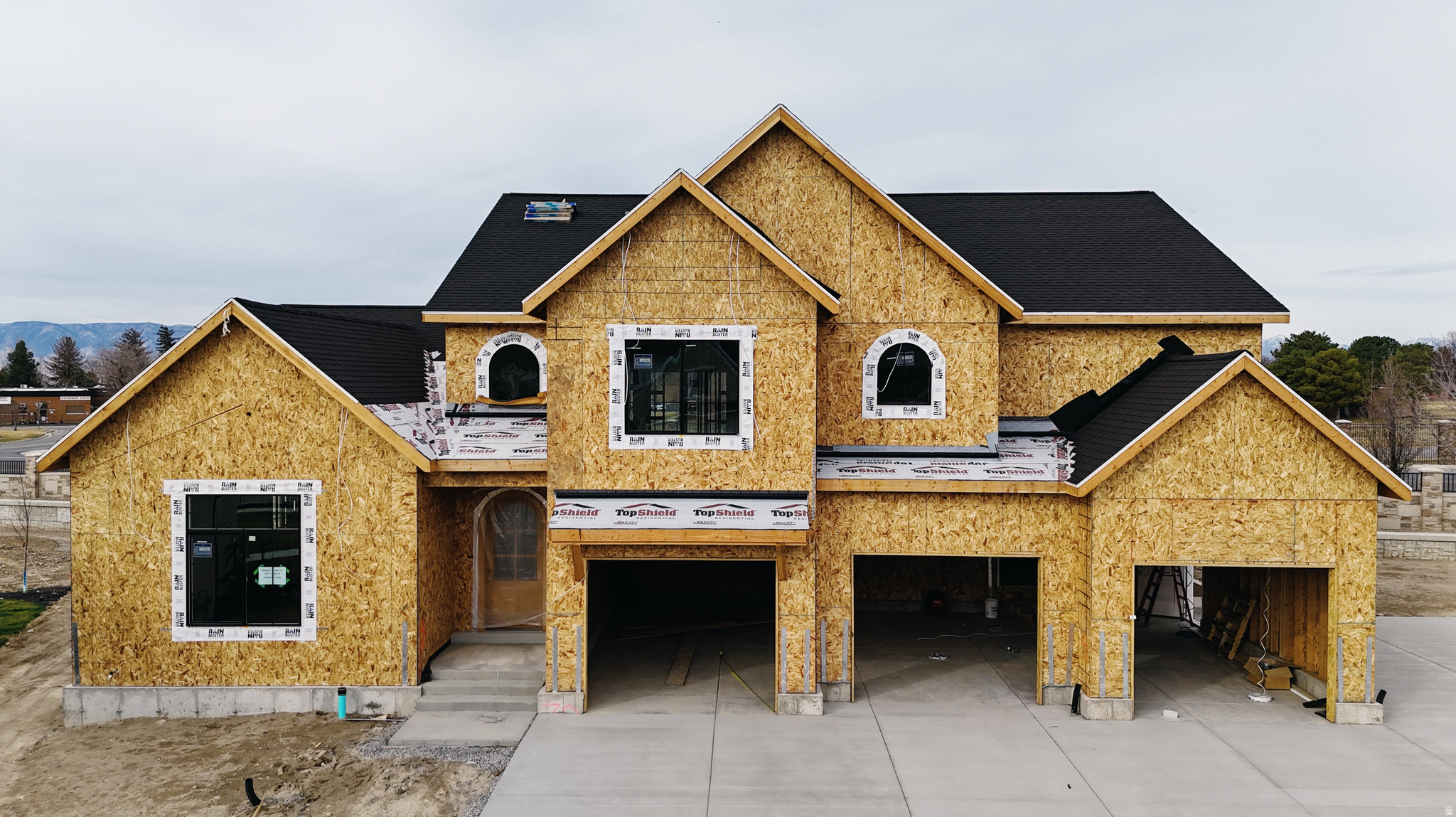 AUTUMN CREST - Residential