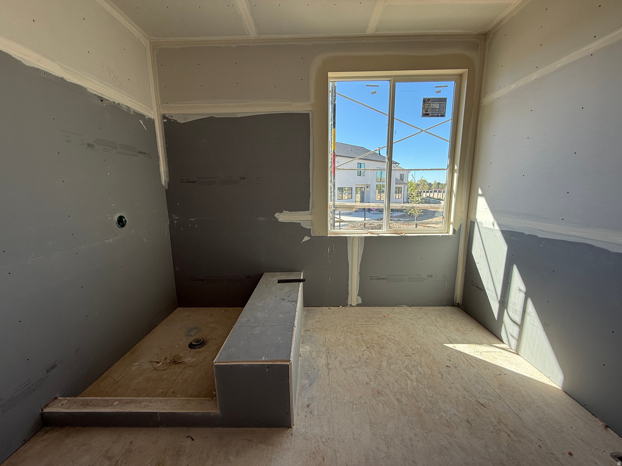 AUTUMN CREST - Residential