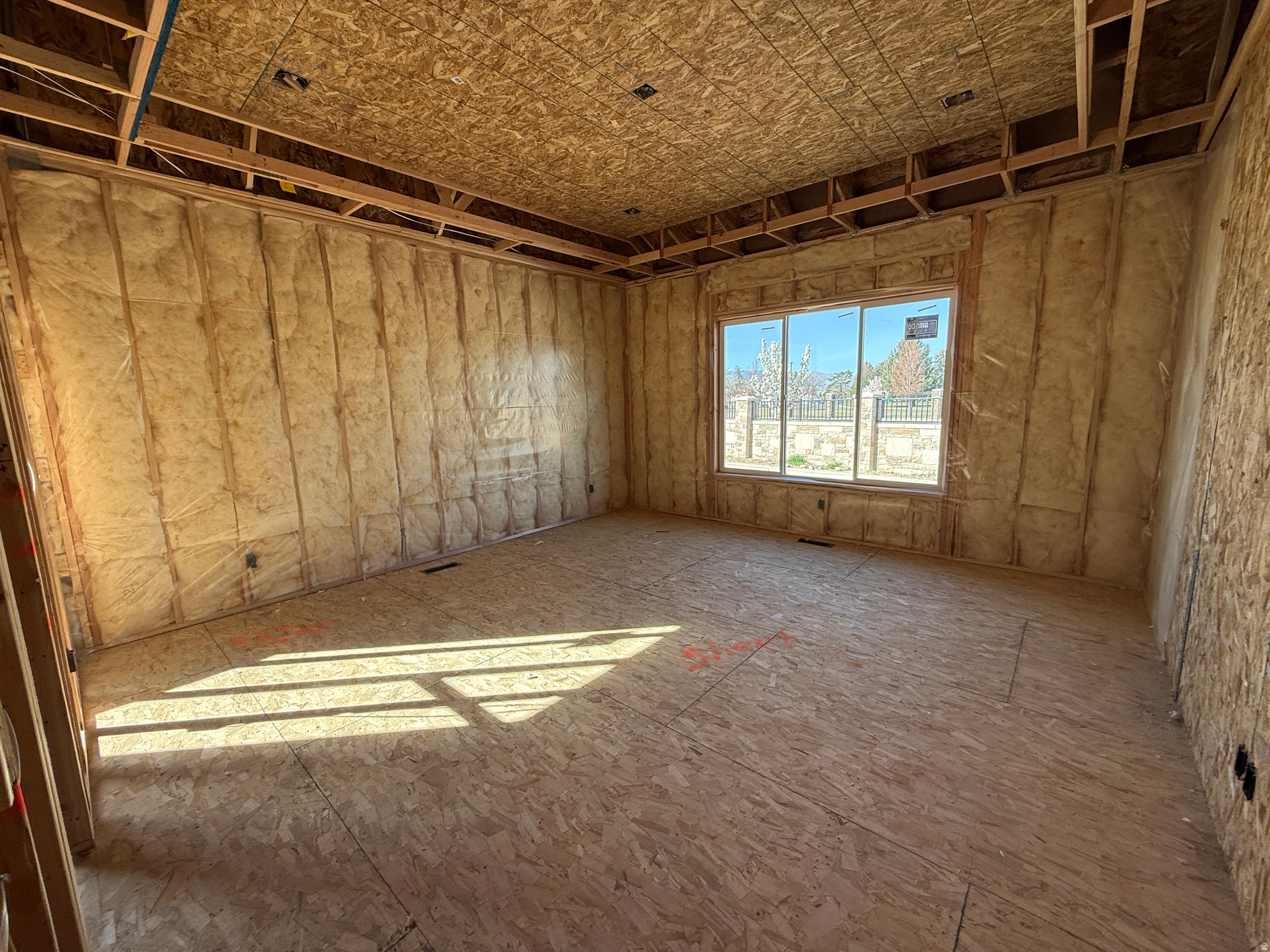 AUTUMN CREST - Residential