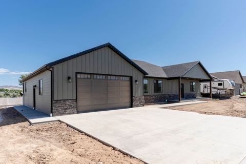 Tiny photo for 2203 E 1800 S #54, Naples, UT 84078 (MLS # 2163203)